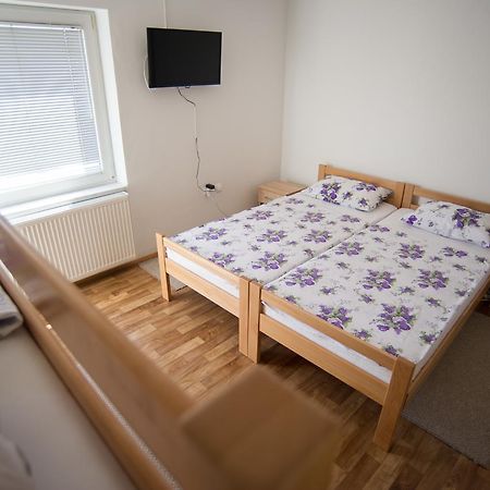 Hostel Larisa Banja Luka Kültér fotó